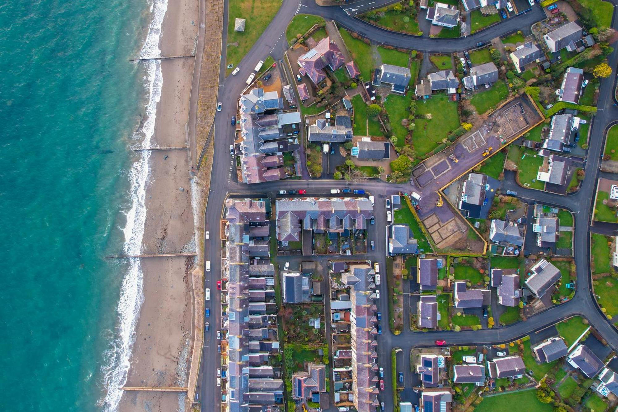 Glan Y Mor, Sleeps 20, 8 Bedrooms, 8 Bathrooms, Seafront, คริกเคียธ ภายนอก รูปภาพ
