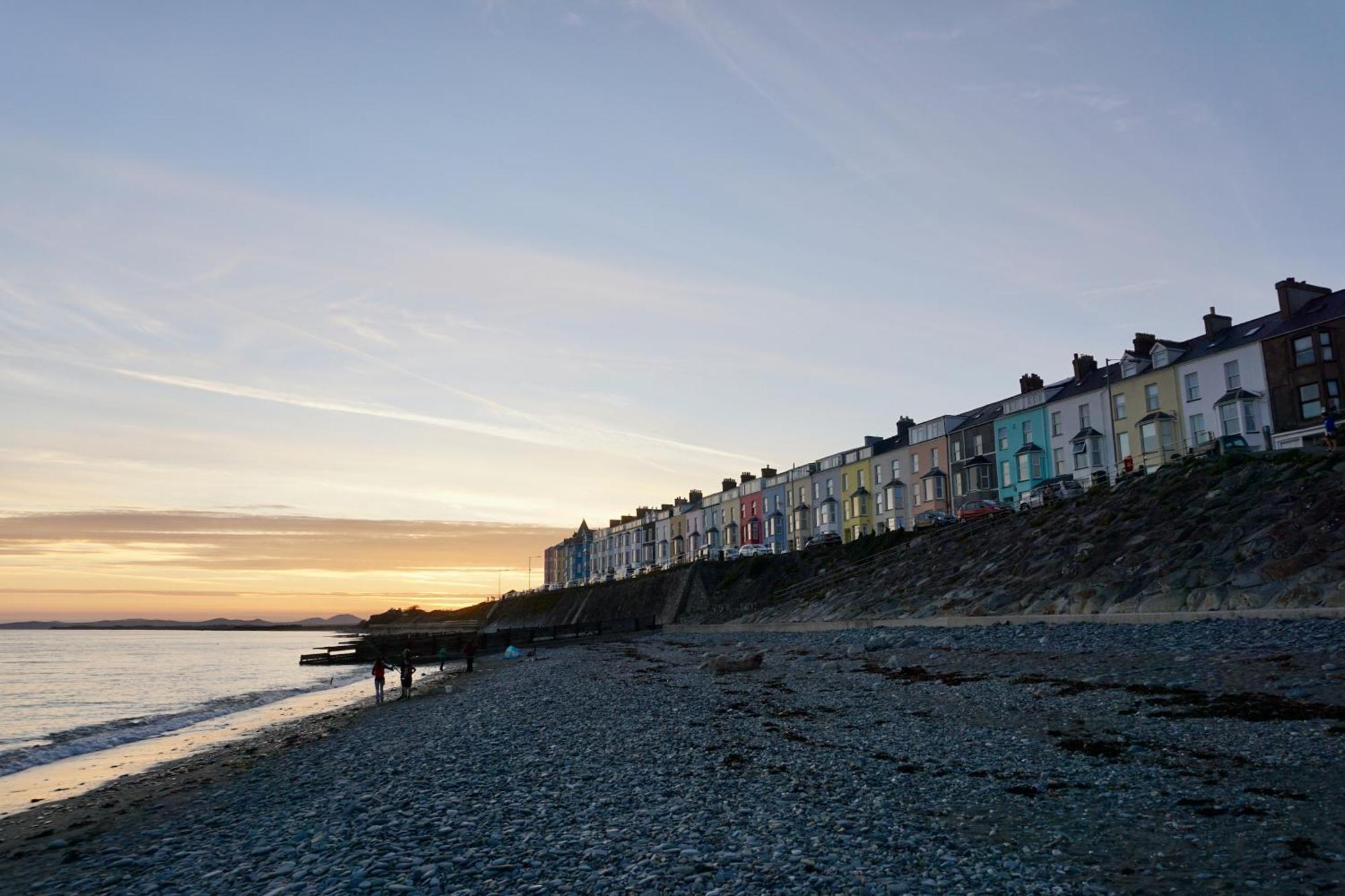 Glan Y Mor, Sleeps 20, 8 Bedrooms, 8 Bathrooms, Seafront, คริกเคียธ ภายนอก รูปภาพ